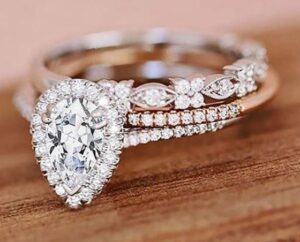 PEAR CENTER HALO RING WEDDING SET